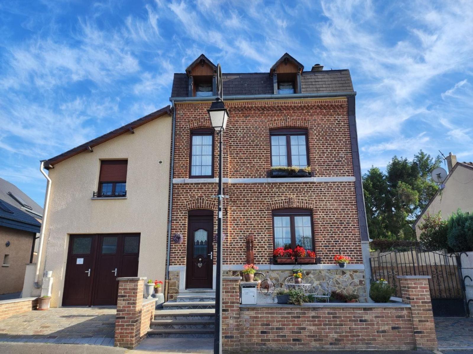 Appartement Gaston Vireux-Wallerand ภายนอก รูปภาพ