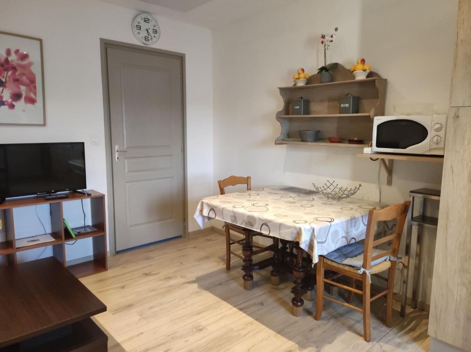 Appartement Gaston Vireux-Wallerand ภายนอก รูปภาพ