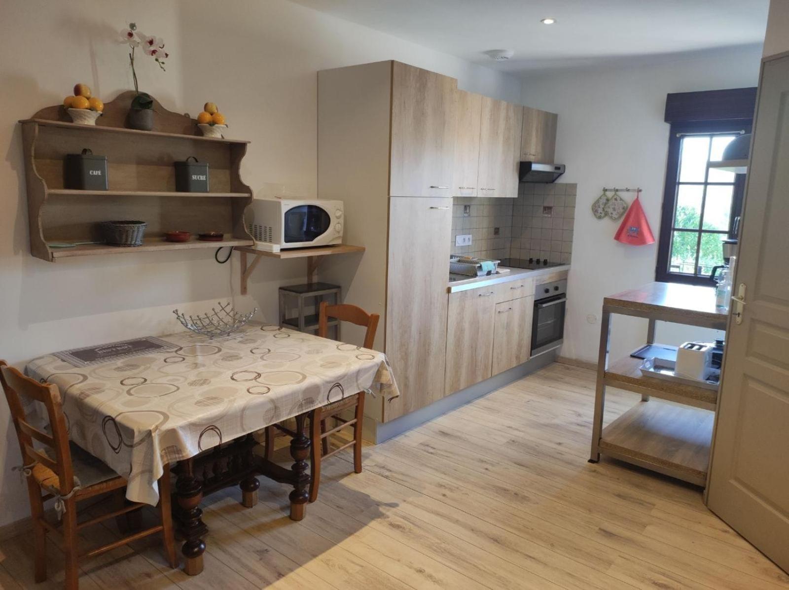 Appartement Gaston Vireux-Wallerand ภายนอก รูปภาพ
